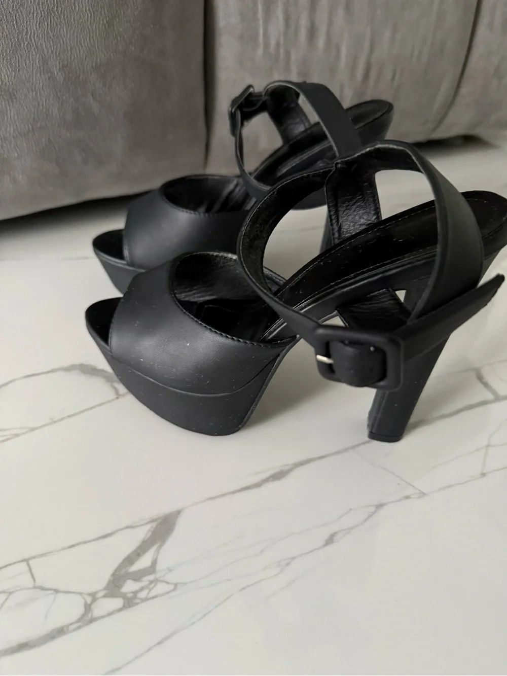 SHEIN buckle block
